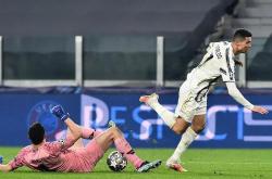  c罗在尤文图斯比赛中回归赛场,逆转引发热议的是谁 