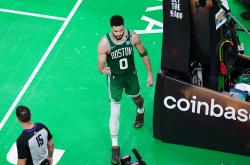 塔图姆迎来十赛季高光表现，TL球迷沸腾！的简单介绍