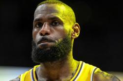 詹姆斯遭遇三连败，尤文图斯教练面临压力！的简单介绍